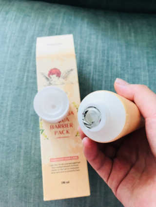 보타미안  엔젤모링가 아쿠아베리어 팩 — 5점을 준 리뷰어가 2018년 6월 올린 사용 사진