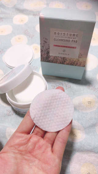 신소라 코스메틱 SINSOLA COSMETIC 신소라 모이스춰 클렌징 패드 — 4.17점을 준 리뷰어가 2017년 11월 올린 사용 사진