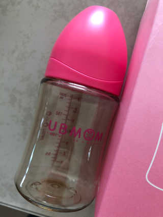 유비맘 PPSU 젖병 노꼭지_200ml_컬러 랜덤 발송 — 5점을 준 리뷰어가 2020년 3월 올린 사용 사진