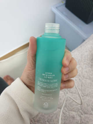 오지아이 워터 밤 모이스처 스킨 에센스 180ml — 3점을 준 리뷰어가 2020년 1월 올린 사용 사진