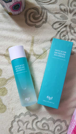 오지아이 워터 밤 모이스처 스킨 에센스 180ml — 5점을 준 리뷰어가 2019년 12월 올린 사용 사진