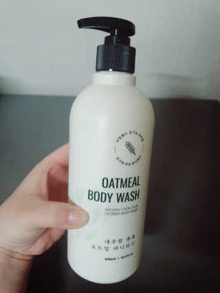 (주)에네스티 내추럴 촉촉  오트밀 바디워시 500ml — 5점을 준 리뷰어가 2020년 3월 올린 사용 사진