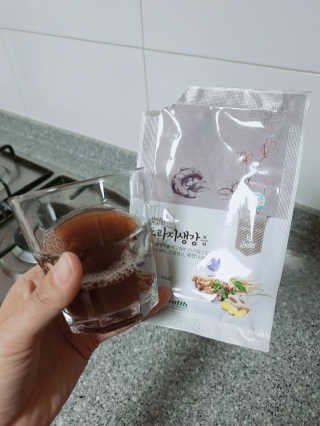 [하이헬스] 환절기에 좋은 참진한 도라지생강즙 30포 — 5점을 준 리뷰어가 2019년 11월 올린 사용 사진