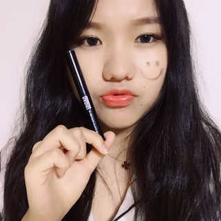 다슈코리아 다슈 데일리 헤어라인 커버 쿠션 — 4.33점을 준 리뷰어가 2017년 6월 올린 사용 사진