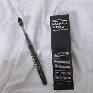 the naked object 디블랙팩치약 디블랙칫솔 세트 — 3점을 준 리뷰어가 2020년 1월 올린 사용 사진
