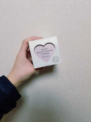 레디 모어 모이스처라이징 크림 — 4.67점을 준 리뷰어가 2017년 12월 올린 사용 사진