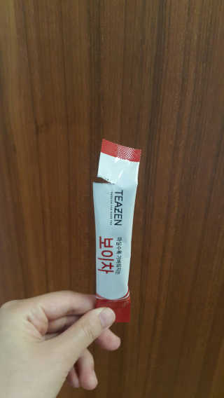 티젠 보이차 + 마이보틀 세트 — 4점을 준 리뷰어가 2018년 6월 올린 사용 사진