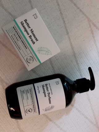 달리프 베러 퍼퓸 샴푸 1000ml 레이니데이 or 일랑로즈 — 5점을 준 리뷰어가 2020년 1월 올린 사용 사진