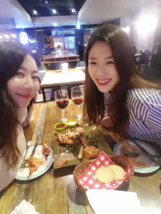 [봄날,오다 구디점] 메뉴 3가지 中 택 1 + 음료 2잔 — 4.33점을 준 리뷰어가 2018년 10월 올린 사용 사진