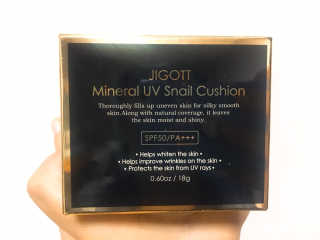 지고트 미네랄 UV 스네일 쿠션 리필포함 — 5점을 준 리뷰어가 2019년 8월 올린 사용 사진