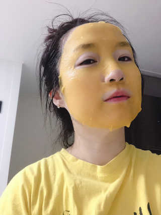 GoodDay Skincare GoodDay 강황 마스크 — 4점을 준 리뷰어가 2019년 6월 올린 사용 사진