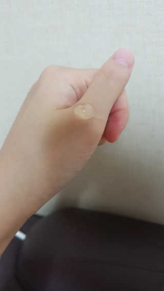 뷰티여우_아토클리닉 [아토클리닉] 아기들이 쓰는 보습, 진정 수딩젤 2개 — 5점을 준 리뷰어가 2019년 7월 올린 사용 사진