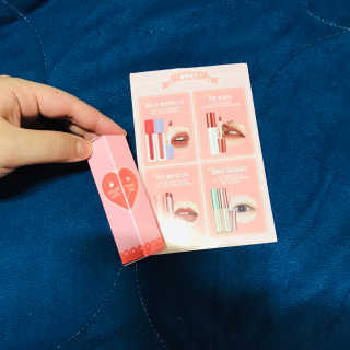 [블랙루즈] 컬러 락 하트 틴트 1+1 — 5점을 준 리뷰어가 2019년 8월 올린 사용 사진