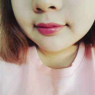 셀레뷰 블랙 세럼 립 루즈 [컬러 1종 랜덤발송] — 4.33점을 준 리뷰어가 2017년 11월 올린 사용 사진