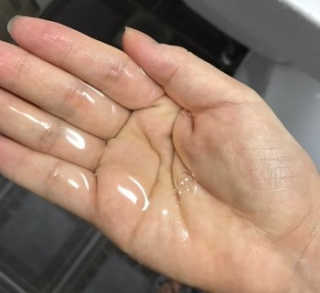 (주)에네스티 믹스베리 단백질 폭탄 샴푸 1000g — 5점을 준 리뷰어가 2019년 12월 올린 사용 사진