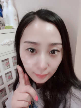 톤28 유기농 블루라이트 방어 UV 차단거리 건성용 B1 — 5점을 준 리뷰어가 2019년 5월 올린 사용 사진