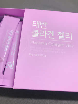 네츄럴굿띵스 태반 콜라겐 젤리 15포 — 4.17점을 준 리뷰어가 2018년 11월 올린 사용 사진
