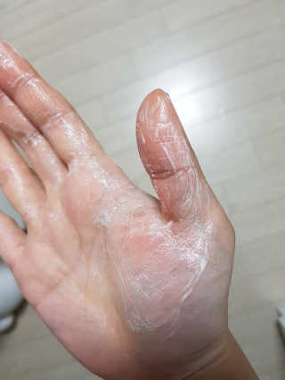 셀리본 하수오 내츄럴 프리벤션 탈모관리 샴푸 300ml — 4점을 준 리뷰어가 2019년 11월 올린 사용 사진