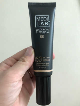 데이셀코스메틱 메디 랩 블랙로즈 블로썸 비비 50g — 4.67점을 준 리뷰어가 2017년 6월 올린 사용 사진