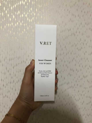 V.RET 브이렛 여성청결제 — 4.83점을 준 리뷰어가 2018년 9월 올린 사용 사진