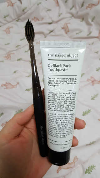 the naked object 디블랙팩치약 디블랙칫솔 세트 — 5점을 준 리뷰어가 2019년 3월 올린 사용 사진