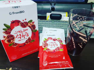 프롬바이오 오직 석류만 [그대로100 석류즙] 하루 1포로 건강하게 — 4점을 준 리뷰어가 2019년 10월 올린 사용 사진