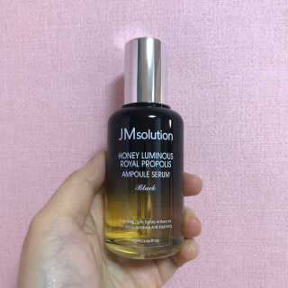 JM솔루션 꿀광 로얄 프로폴리스 앰플 세럼 블랙 — 5점을 준 리뷰어가 2018년 11월 올린 사용 사진