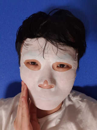 23years old 코쿤 윌로우 실키 마스크 — 5점을 준 리뷰어가 2018년 11월 올린 사용 사진