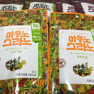아우노그라노 오리지날, 진짜 베리, 진짜 카카오 — 4.5점을 준 리뷰어가 2018년 2월 올린 사용 사진