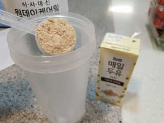 (주)이스터비엔에프 식사대용선식 원데이케어밀 1KG 대용량 — 4.67점을 준 리뷰어가 2019년 1월 올린 사용 사진
