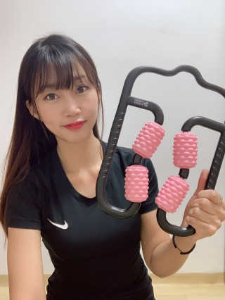 뭅뭅 바디핏레그롤러 종아리 허벅지 하체 마사지기 — 5점을 준 리뷰어가 2019년 10월 올린 사용 사진