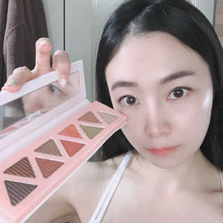 비비드스튜디오 아이 플래쉬 팔레트 NO.01 브릭 모먼트 — 4점을 준 리뷰어가 2020년 3월 올린 사용 사진