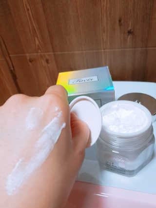 파시스 올인원 진주 화이트닝 크림 100ml — 5점을 준 리뷰어가 2019년 5월 올린 사용 사진