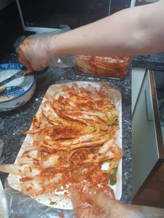 직접 버무려보는 연안식품 프리미엄 포기김치 — 4.5점을 준 리뷰어가 2019년 8월 올린 사용 사진