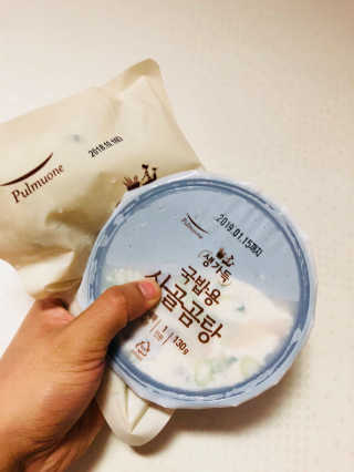 [풀무원] 사골곰탕국밥 황태해장국밥 — 5점을 준 리뷰어가 2018년 6월 올린 사용 사진