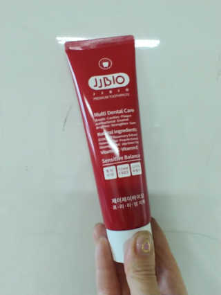 JJBIO_NEW 제이제이바이오 프리미엄 치약 — 5점을 준 리뷰어가 2018년 11월 올린 사용 사진