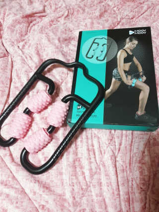 뭅뭅 바디핏레그롤러 종아리 허벅지 하체 마사지기 — 5점을 준 리뷰어가 2019년 10월 올린 사용 사진