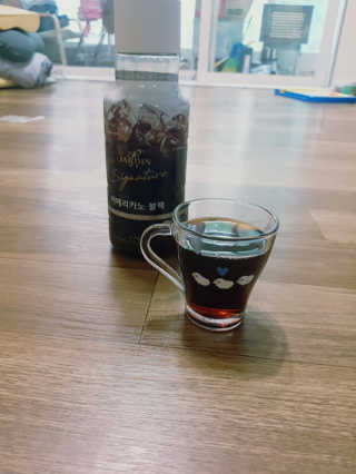 (주)쟈뎅 쟈뎅 시그니처 아메리카노 1.1L — 4.67점을 준 리뷰어가 2018년 5월 올린 사용 사진