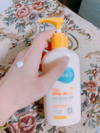 더마비 에브리데이 선블록 SPF50+ PA++++ — 3점을 준 리뷰어가 2019년 4월 올린 사용 사진