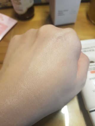 지고트 화이트닝 유브이 썬블럭 크림 70ml,1+1 — 5점을 준 리뷰어가 2019년 7월 올린 사용 사진