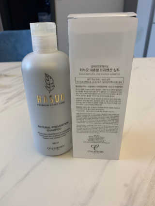 셀리본 하수오 내츄럴 프리벤션 탈모관리 샴푸 300ml — 4점을 준 리뷰어가 2019년 11월 올린 사용 사진
