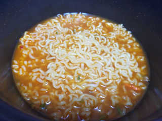 라면 그대로가 제일 맛있는 더엄마라면 — 5점을 준 리뷰어가 2019년 6월 올린 사용 사진