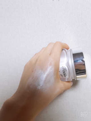 파시스 올인원 진주 화이트닝 크림 100ml — 5점을 준 리뷰어가 2019년 4월 올린 사용 사진