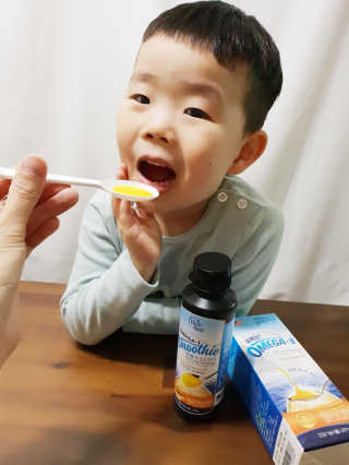 오메가-3스무디 [오메가스무디] 짜먹는 오메가3 DHA 임산부 어린이 — 5점을 준 리뷰어가 2018년 10월 올린 사용 사진