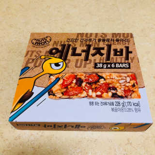 견과가 똘똘 뭉쳐들어간 넛츠몬 에너지바 1BOX 6개입 — 5점을 준 리뷰어가 2018년 1월 올린 사용 사진
