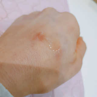 [스킨큐어] 산다화 비타민C 화이트닝 에센스 30ml — 5점을 준 리뷰어가 2020년 3월 올린 사용 사진