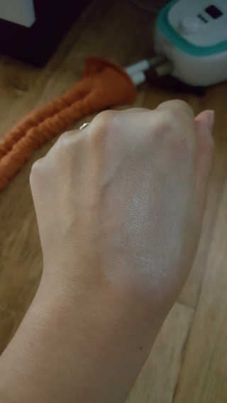 딜라잇18 아이.유 화이트닝크림 — 3.5점을 준 리뷰어가 2016년 10월 올린 사용 사진