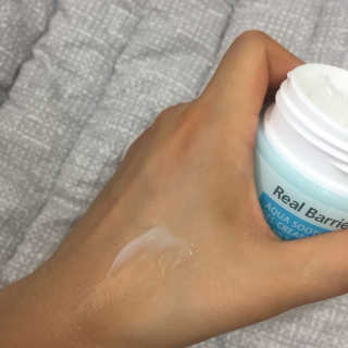 리얼베리어 아쿠아 수딩 젤 크림 대용량 기획세트 — 5점을 준 리뷰어가 2018년 6월 올린 사용 사진
