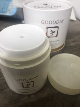 GoodDay Skincare GoodDay 강황크림 50g — 5점을 준 리뷰어가 2020년 2월 올린 사용 사진