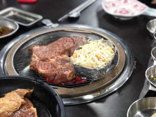 [두툼갈비] 두툼갈비 2인분 + 매콤치즈버섯 set — 4점을 준 리뷰어가 2018년 11월 올린 사용 사진